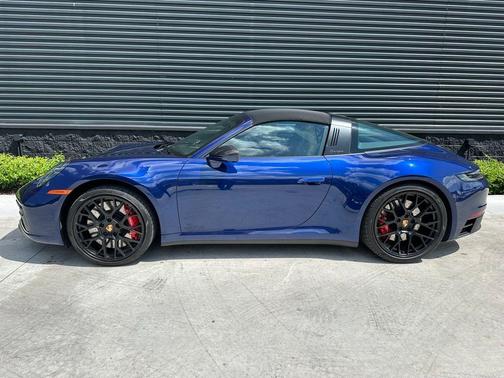 2024 Porsche 911 Targa 4 GTS