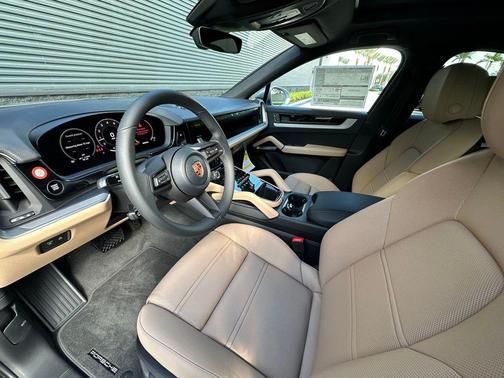 2026 Porsche Cayenne AWD