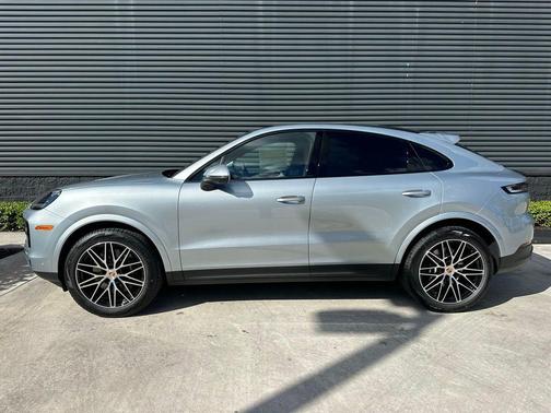 2026 Porsche Cayenne AWD