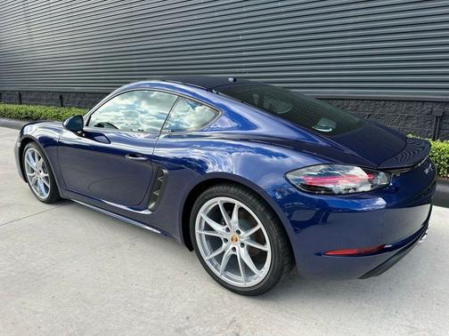 2025 Porsche 718 Cayman 