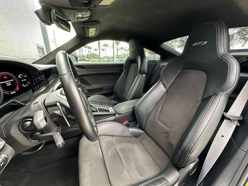 Gentian Blue Metallic 2022 Porsche 911 GT3
