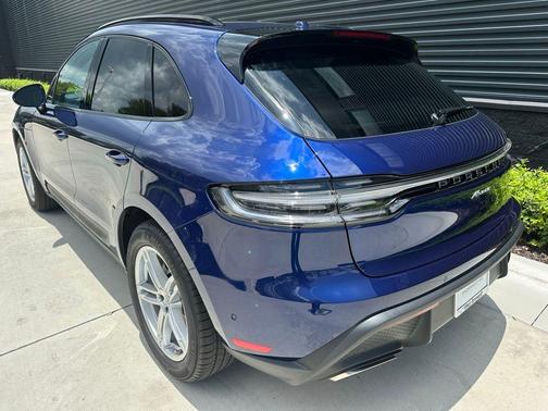 2025 Porsche Macan T