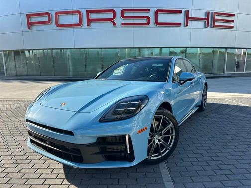 2026 Porsche Panamera Base