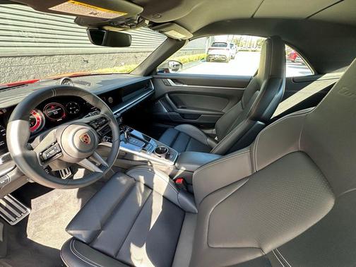 2025 Porsche 911 Turbo