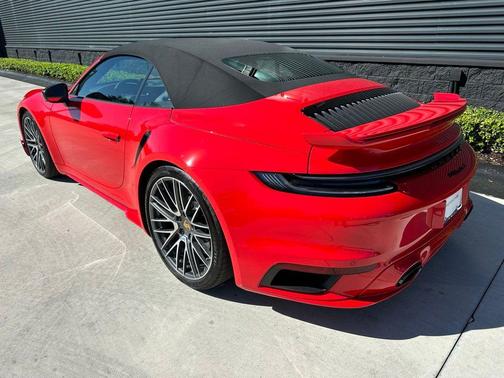 2025 Porsche 911 Turbo