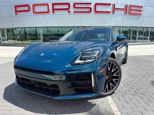 Montego Blue Metallic 2026 Porsche Panamera Base