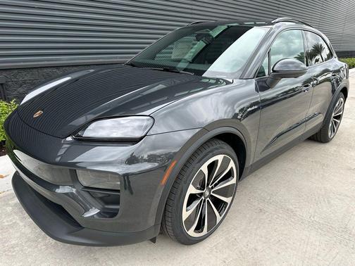 2025 Porsche Macan Electric Base