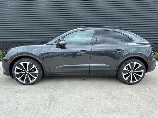 2025 Porsche Macan Electric Base