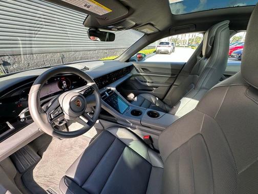 2024 Porsche Taycan 4S