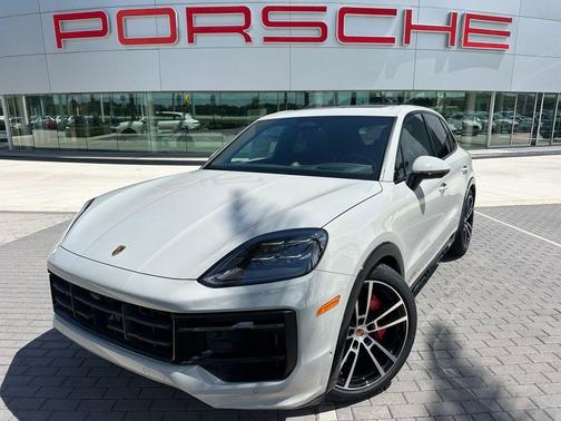 Chalk 2026 Porsche Cayenne GTS