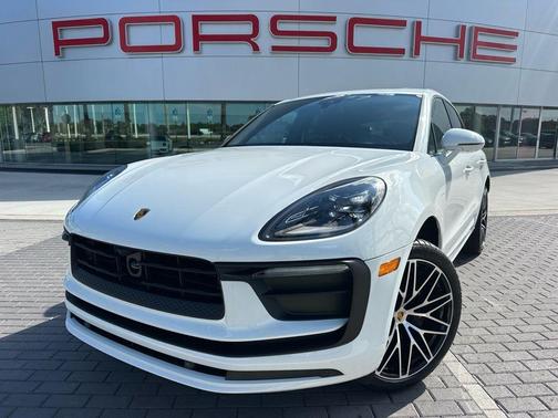 2026 Porsche Macan Base