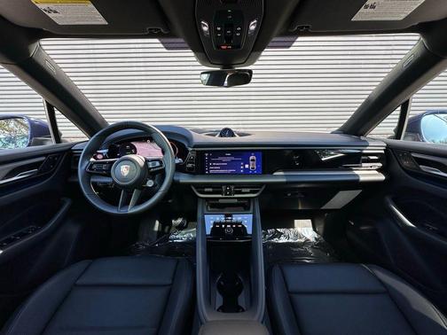 2024 Porsche Macan 4