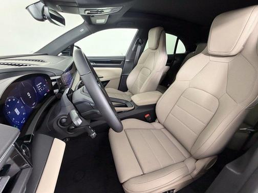 Black 2026 Porsche Macan Base
