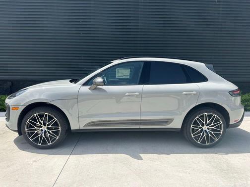 2025 Porsche Macan