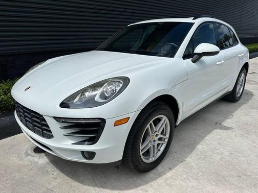 White 2018 Porsche Macan