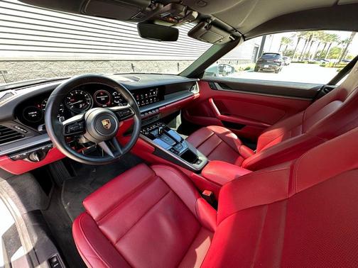 2023 Porsche 911 Carrera