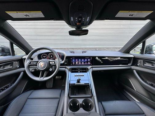 2026 Porsche Panamera Base