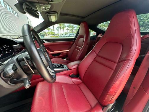 2020 Porsche 911 Carrera S