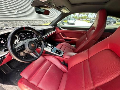 2020 Porsche 911 Carrera S