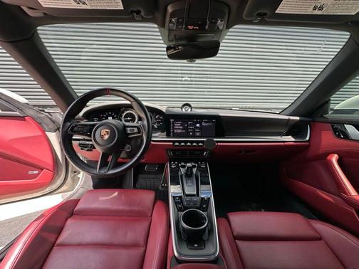 2020 Porsche 911 Carrera S