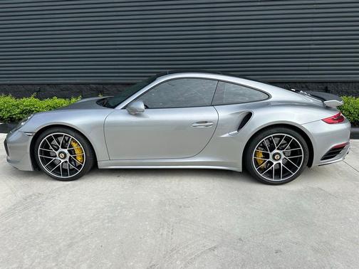 2017 Porsche 911 Turbo S