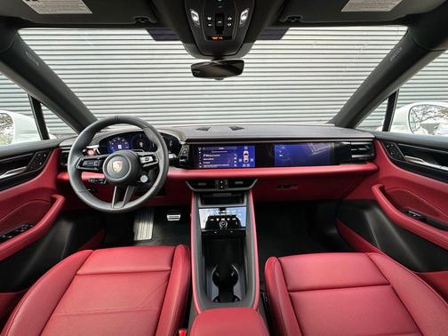 2026 Porsche Macan 4S