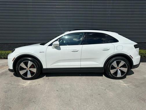 2026 Porsche Macan 4S