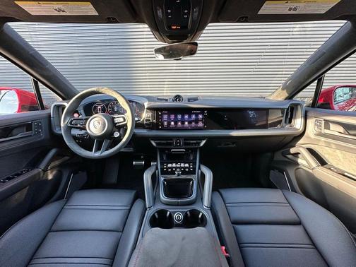 2026 Porsche Cayenne GTS