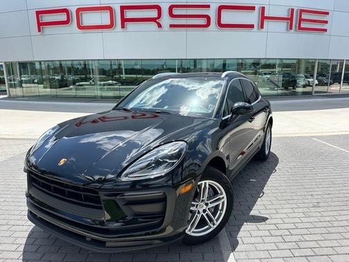 2022 Porsche Macan Base