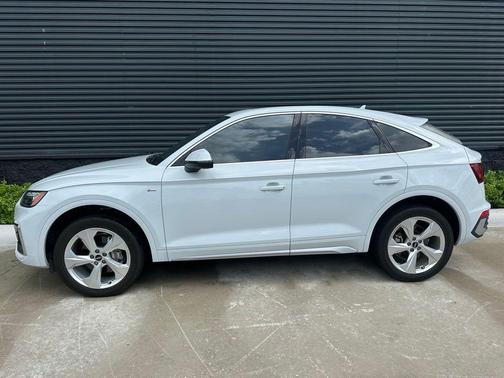 2023 Audi Q5 45 S line Premium Plus