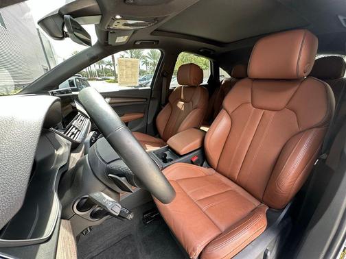 2023 Audi Q5 45 S line Premium Plus