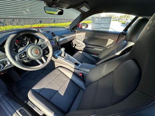 2025 Porsche 718 Cayman 