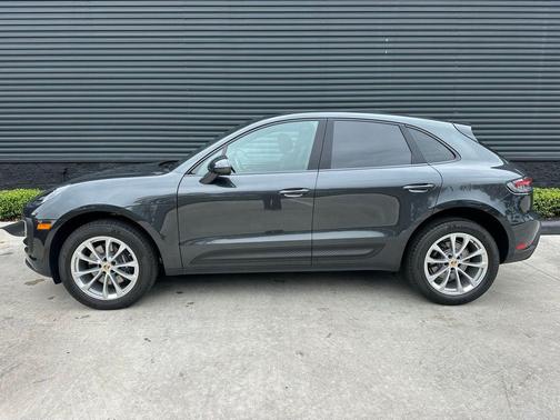 2025 Porsche Macan T