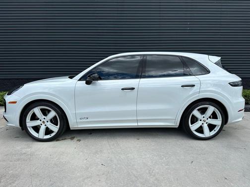 2023 Porsche Cayenne GTS