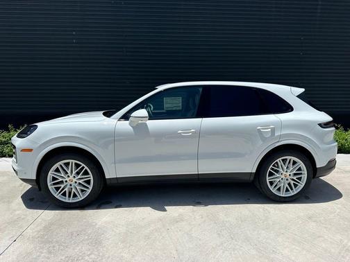 2025 Porsche Cayenne Base