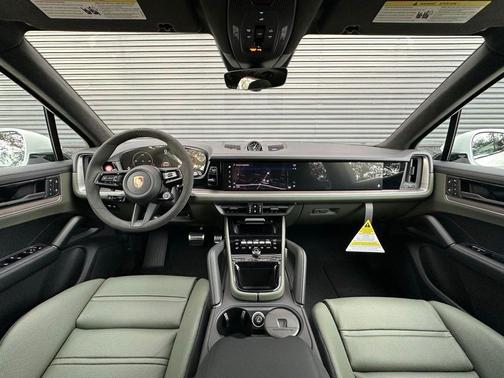 2026 Porsche Cayenne GTS