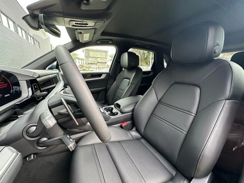 2026 Porsche Cayenne Base