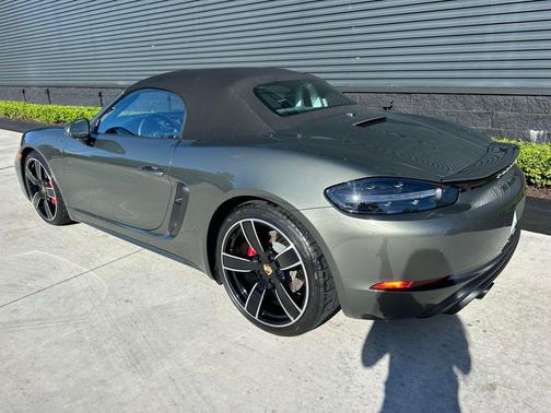 2025 Porsche 718 Boxster GTS 4.0