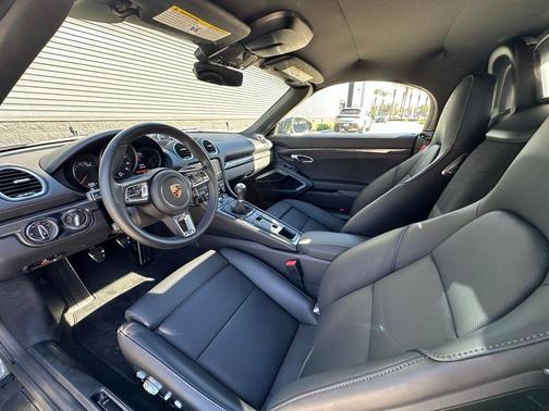 2025 Porsche 718 Boxster GTS 4.0