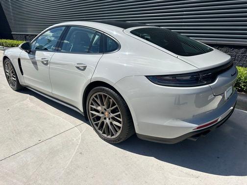 2021 Porsche Panamera Base