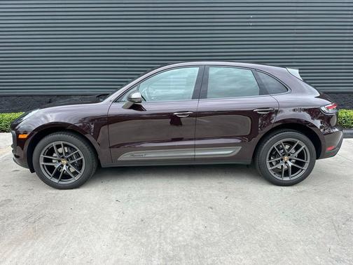 2025 Porsche Macan T