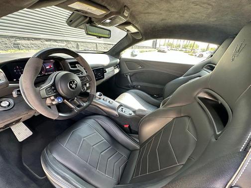 Bianco Audace 2023 Maserati MC20 Base