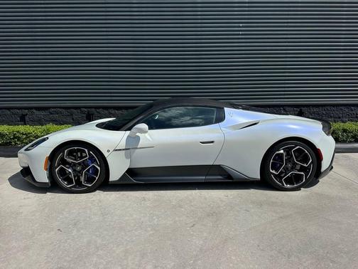 Bianco Audace 2023 Maserati MC20 Base