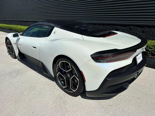 Bianco Audace 2023 Maserati MC20 Base