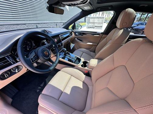 Volcano Grey Metallic 2026 Porsche Macan Base