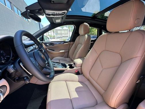 Volcano Grey Metallic 2026 Porsche Macan Base