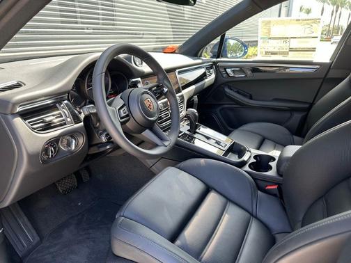2024 Porsche Macan