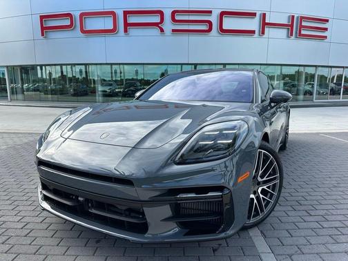 2026 Porsche Panamera Turbo