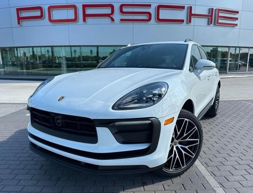 2026 Porsche Macan Base