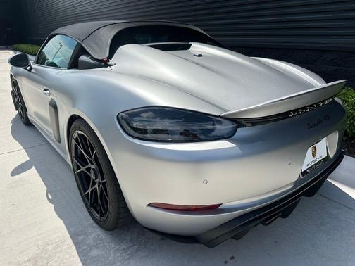 2025 Porsche 718 Spyder RS